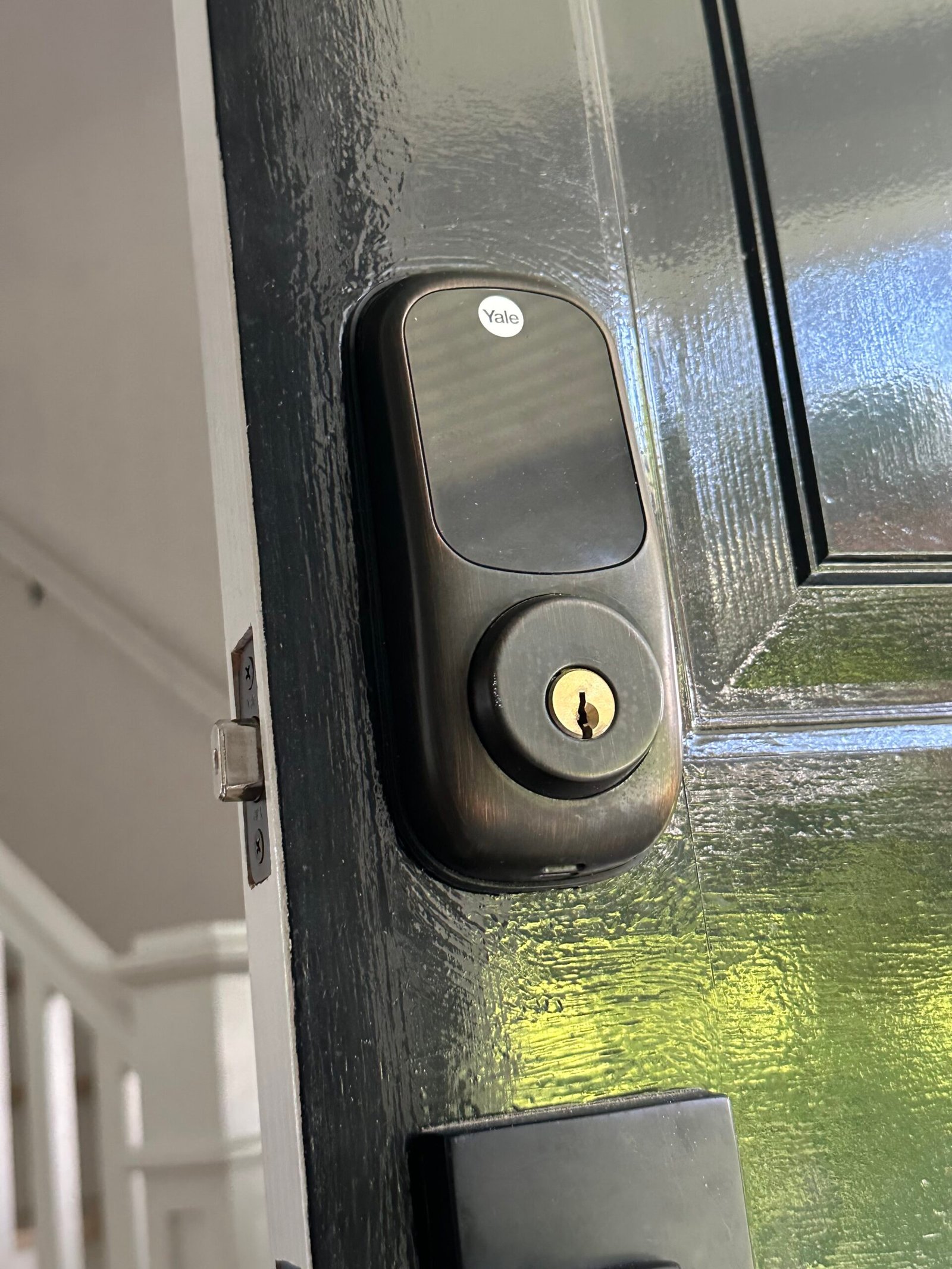 Yale keypad installation on Orient Avenue in Brentwood